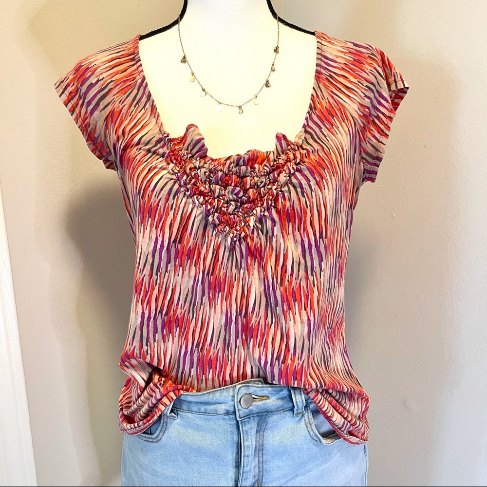 multicolor vneck tshirt